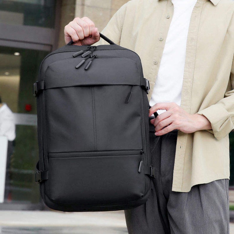 The Commuter Backpack 7 The Commuter Backpack 7